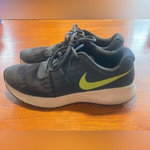 Nike Blue and‎ Lime Star Runner Shoes